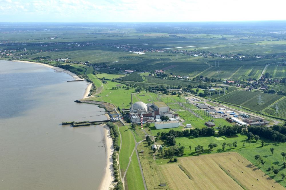 Aerial photograph Stade - Building the reactor units and systems of the NPP nuclear power plant in Stadersand in the state Lower Saxony