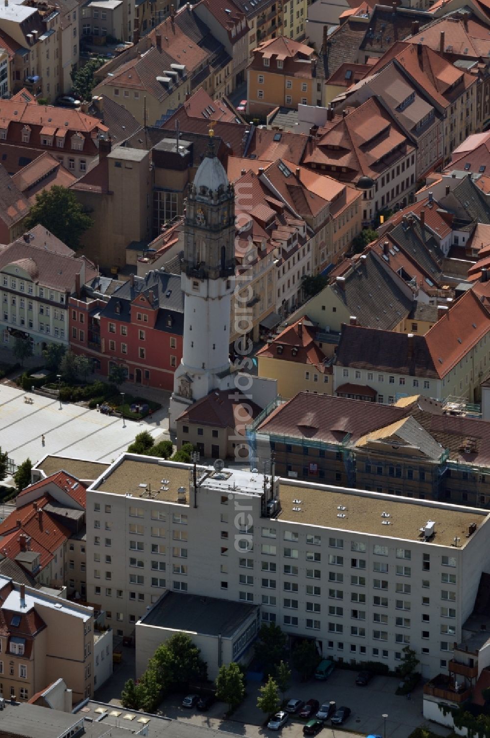 Aerial photograph Bautzen - View Reichenturm in downtown Bautzen in Saxony. Like many of the other towers of the city of Bautzen he was a part of the expansion of the inner city wall in 14-15. Century. It is located on the eastern edge of the Old Town, is the culmination of the rich street and stands on the Corn Market