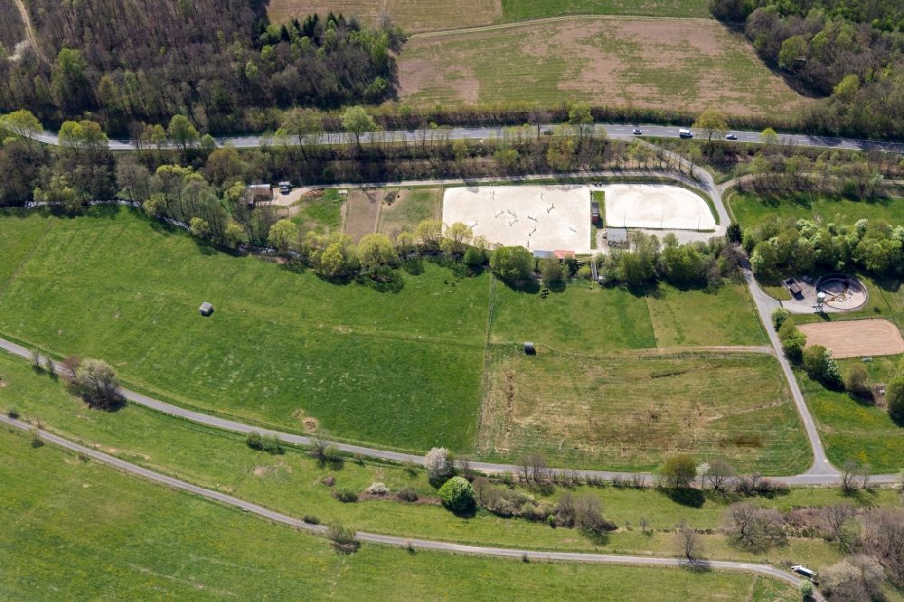 Netphen from the bird's eye view: Equestrian training ground and tournament training gallery in the district Deuz in Netphen in the state North Rhine-Westphalia, Germany