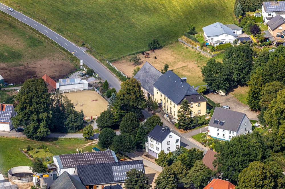Aerial image Thülen - Building of stables Ferien- and Reithof Walters in Thuelen in the state North Rhine-Westphalia, Germany