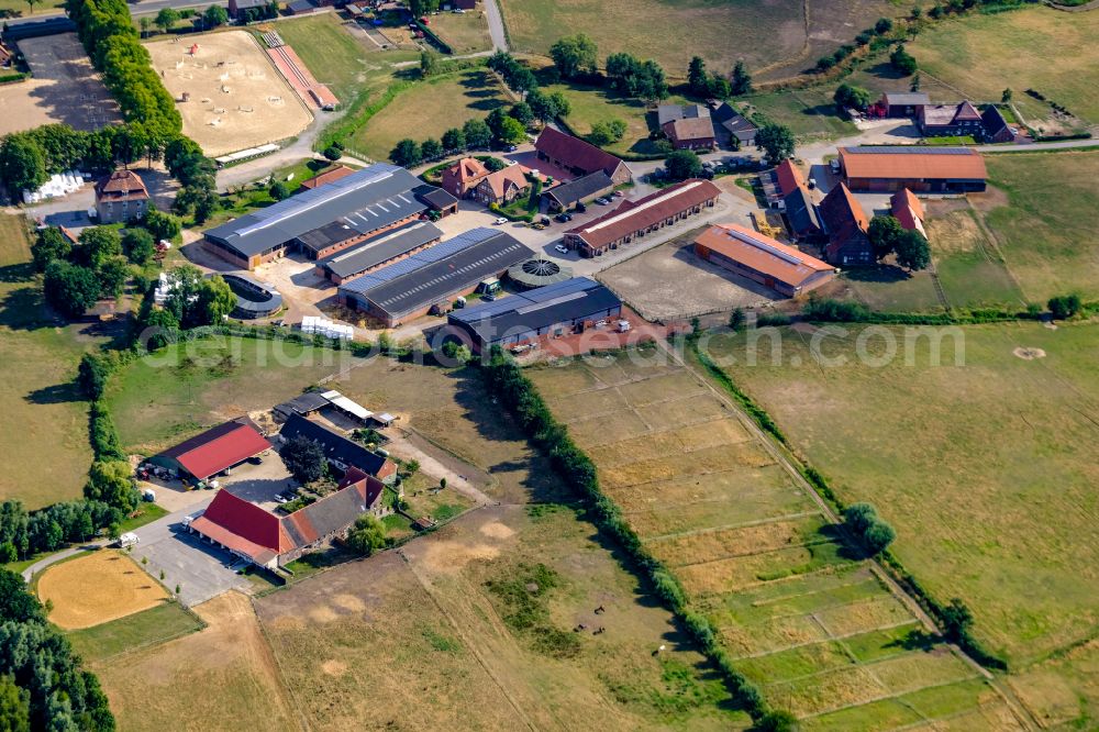 Aerial photograph Lenklar - Building of stables in Lenklar in the state North Rhine-Westphalia, Germany