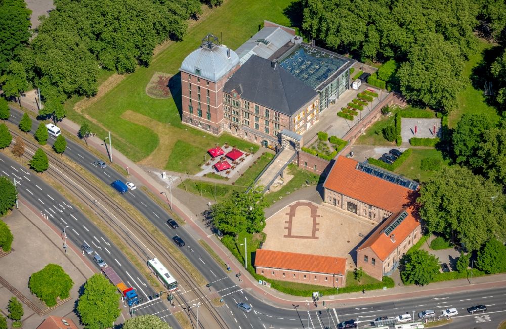 Gladbeck from the bird's eye view: Bailey and the Renaissance palace Horst in Gelsenkirchen in North Rhine-Westphalia