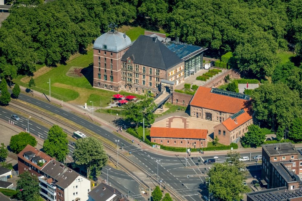 Aerial photograph Gladbeck - Bailey and the Renaissance palace Horst in Gelsenkirchen in North Rhine-Westphalia