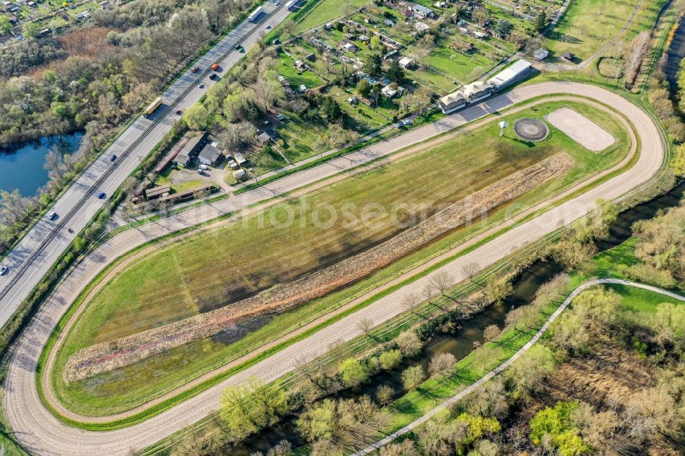 Aerial image Karlsruhe - Racetrack racecourse - trotting Knielinger Pferderennbahn in the district Knielingen in Karlsruhe in the state Baden-Wurttemberg, Germany