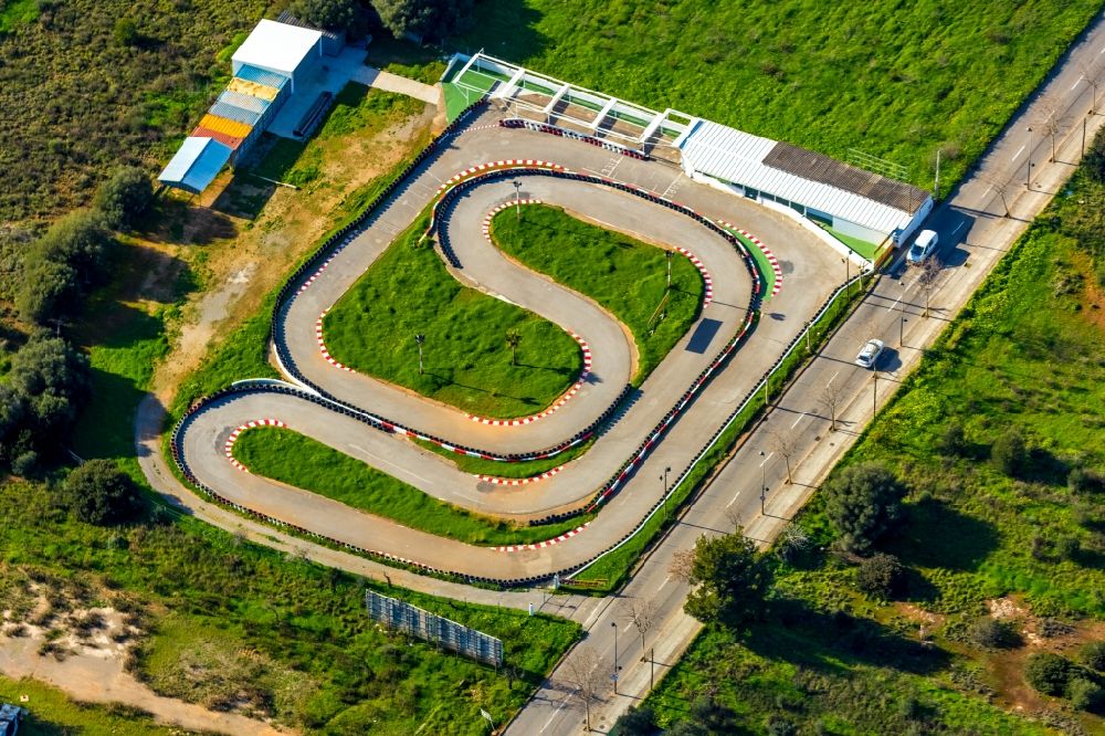 Aerial photograph Sant Llorenc des Cardassar - Racetrack racecourse Karting Cala Millor for go-karts - go-carts - karts on Avinguda Llevant in Sant Llorenc des Cardassar in Balearische Insel Mallorca, Spain