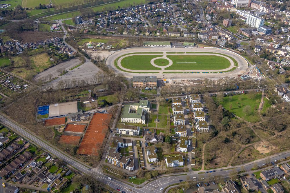 Aerial image Dinslaken - racetrack racecourse - trotting in Dinslaken in the state of North Rhine-Westphalia
