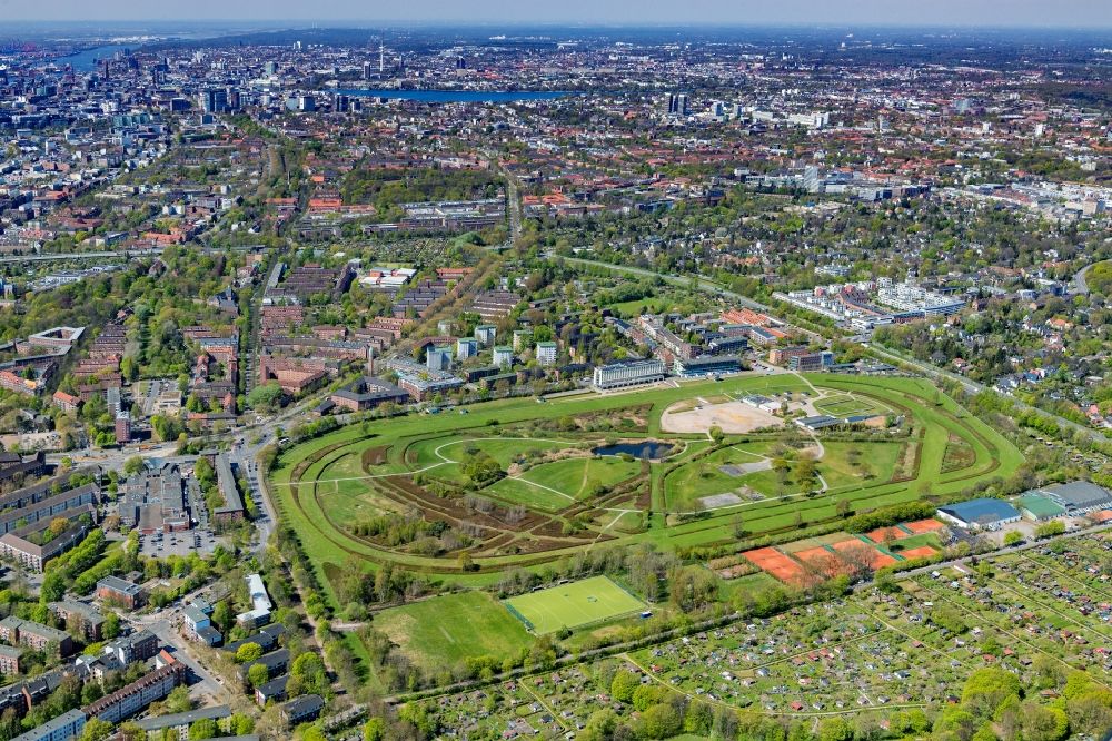 Aerial photograph Hamburg - Racetrack racecourse - trotting of Hamburger Renn-Club e.V. in the district Horn in Hamburg, Germany