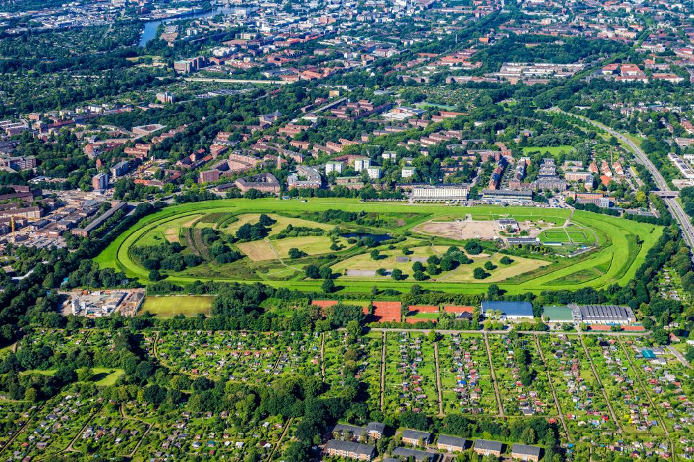 Aerial image Hamburg - Racetrack racecourse - trotting of Hamburger Renn-Club e.V. in the district Horn in Hamburg, Germany