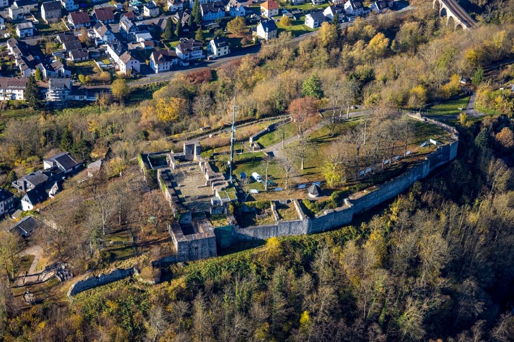 Aerial image Arnsberg - Remains of the ruins Schlossruine Arnsberg - Portal on the Schlossberg in Arnsberg in the state of North Rhine-Westphalia