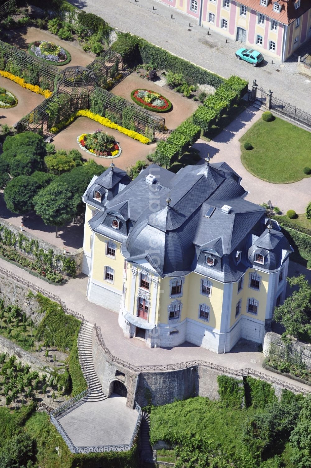 Aerial photograph Dornburg-Camburg - View of the Rococo palace in Dornburg-Camburg in Thuringia