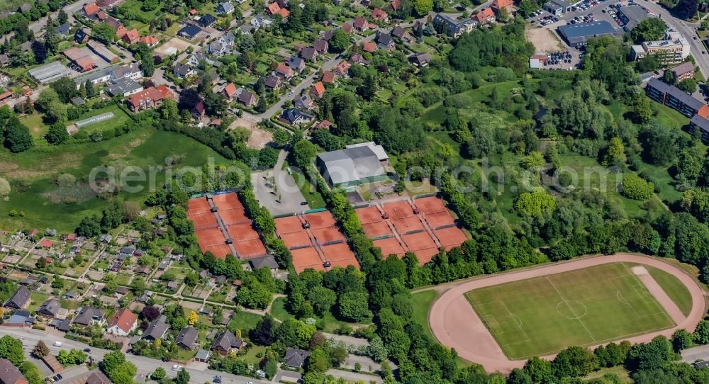 Eckernförde from the bird's eye view: Red-brown colored tennis court in Eckernfoerde in the state Schleswig-Holstein, Germany