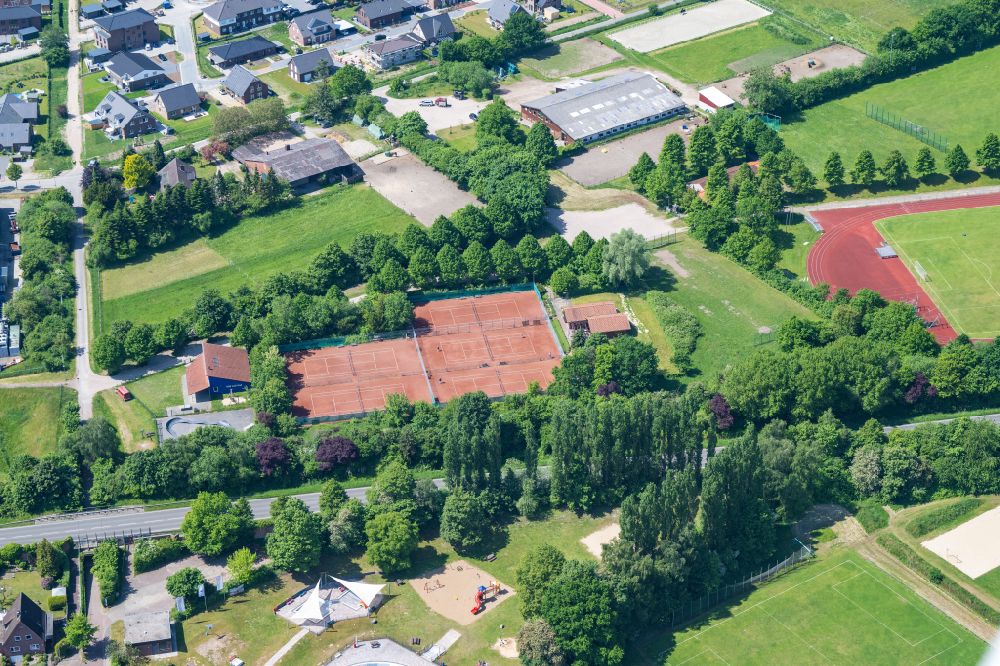 Aerial image Horneburg - Tennis court sports field in Horneburg in the state Lower Saxony, Germany