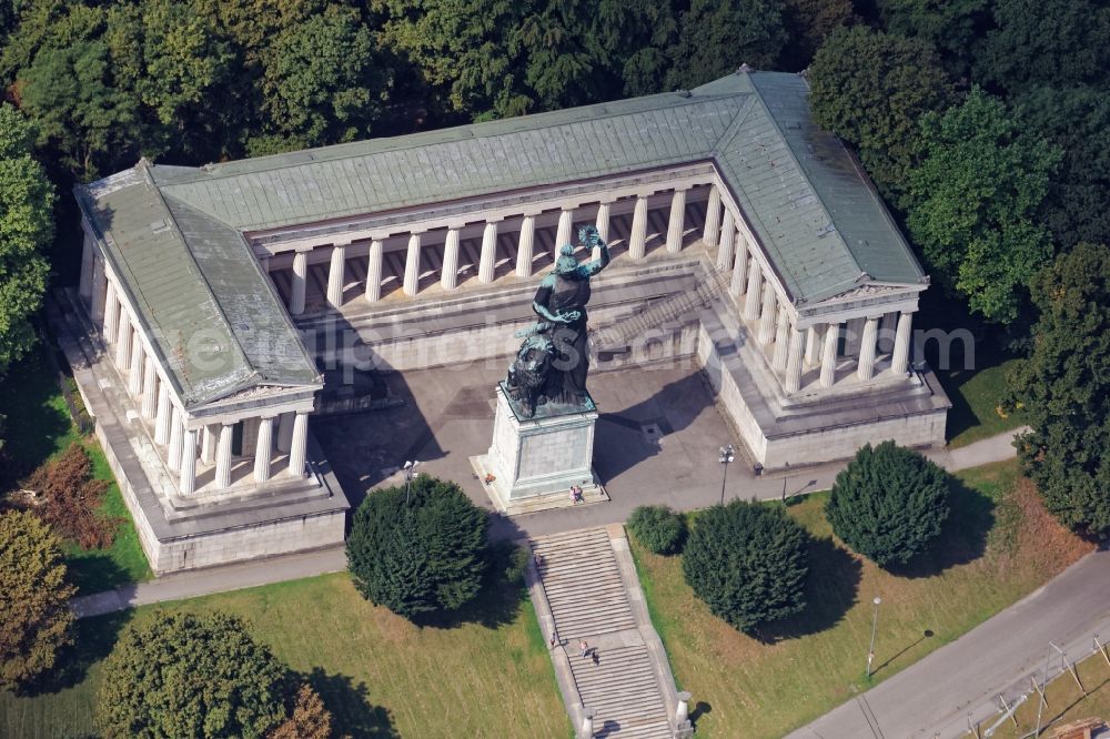 München from above - The Hall of Fame and the bronze statue Bavaria on the edge of the Theresienwiese in Munich Schwanthalerhoehe in the state of Bavaria