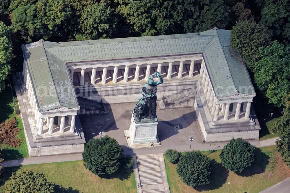 München from the bird's eye view: The Hall of Fame and the bronze statue Bavaria on the edge of the Theresienwiese in Munich Schwanthalerhoehe in the state of Bavaria