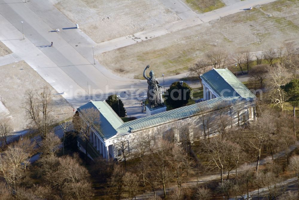 München from above - The Hall of Fame and the bronze statue Bavaria on the edge of the Theresienwiese in Munich Schwanthalerhoehe in the state of Bavaria