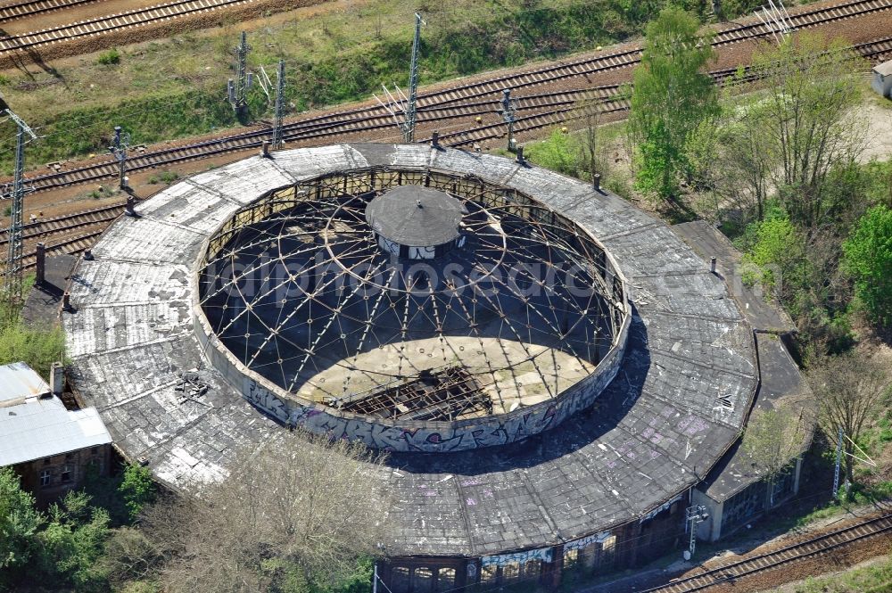 Aerial photograph Berlin - The ruins of the old shed in the yard around Berlin - Rummelsburg