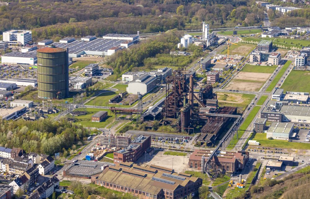 Aerial photograph Dortmund - Ruins of the former steel mill next to the company headquartersof Themico and Albonair GmbH in Dortmund in the state North Rhine-Westphalia