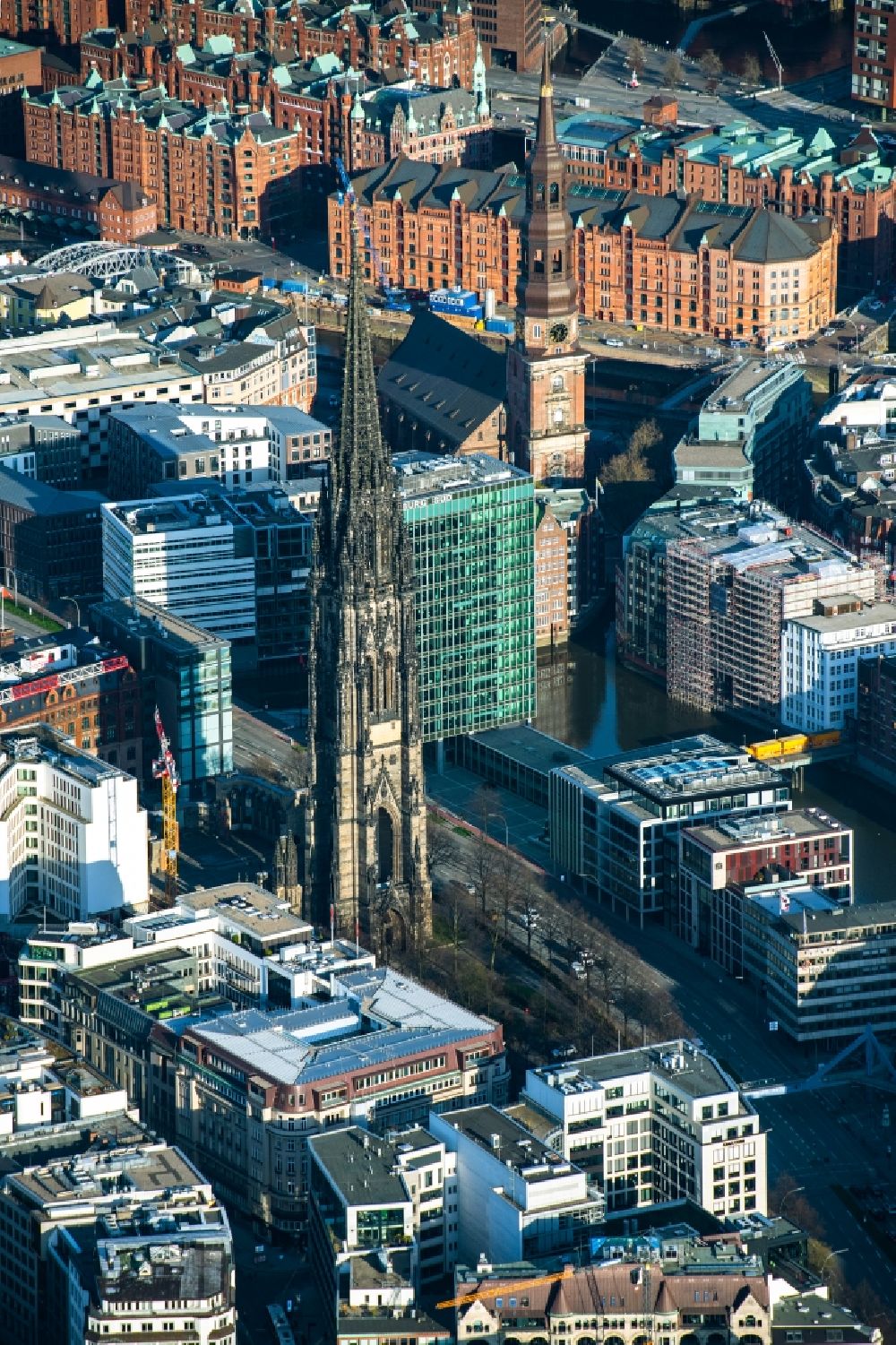 Hamburg from the bird's eye view: Ruin of the church building of the St. Nikolai memorial in the Altstadt district in Hamburg, Germany