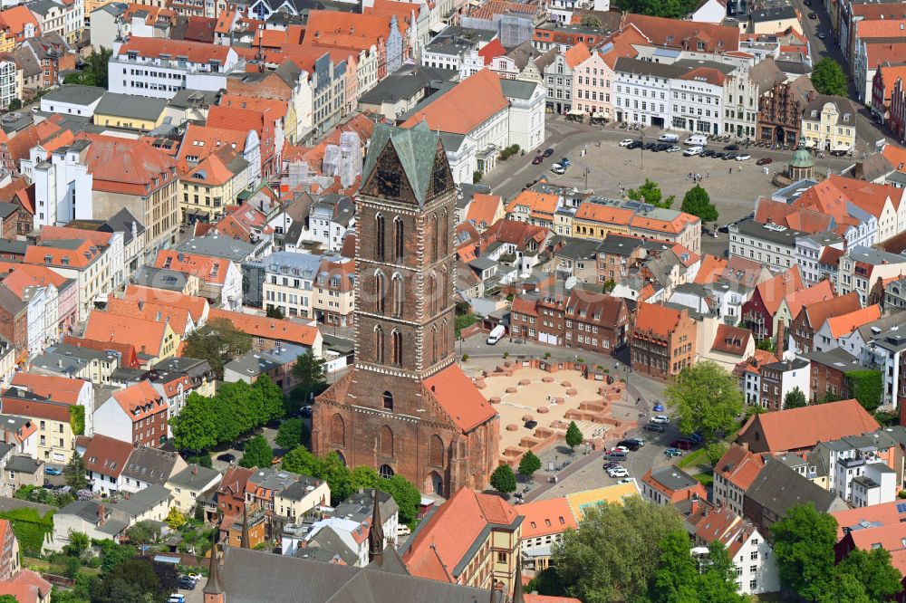 Aerial image Hansestadt Wismar - Ruins of church building St. Marien in Wismar in the state Mecklenburg - Western Pomerania, Germany