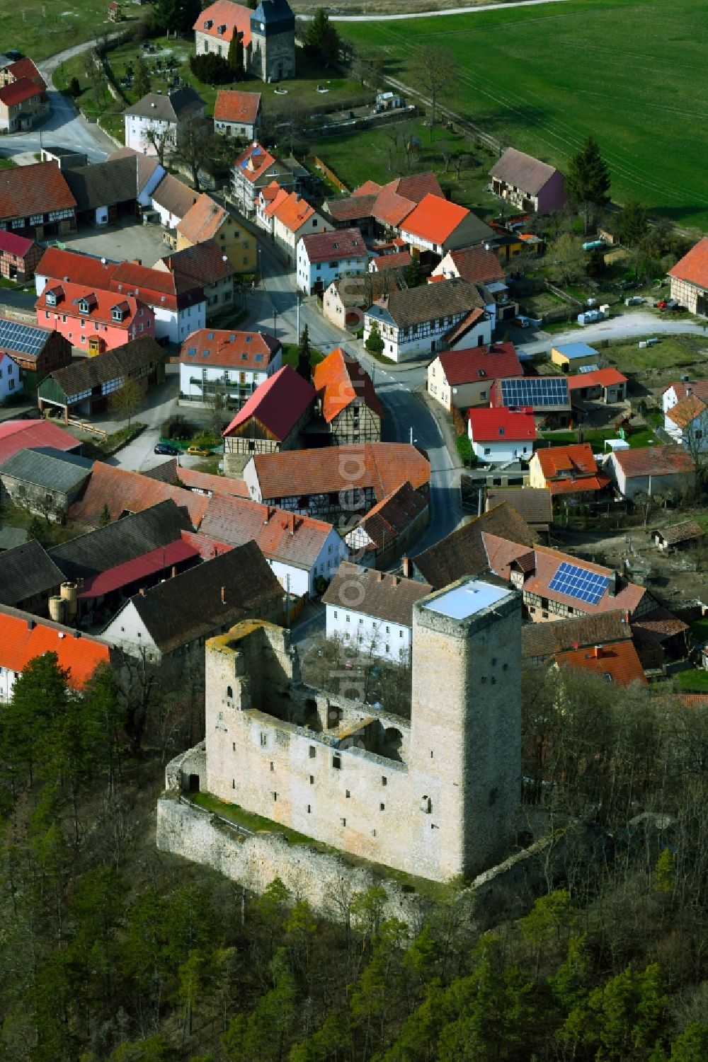 Ehrenstein from the bird's eye view: Ruins and vestiges of the former castle and fortress Ehrenstein in Ehrenstein in the state Thuringia, Germany