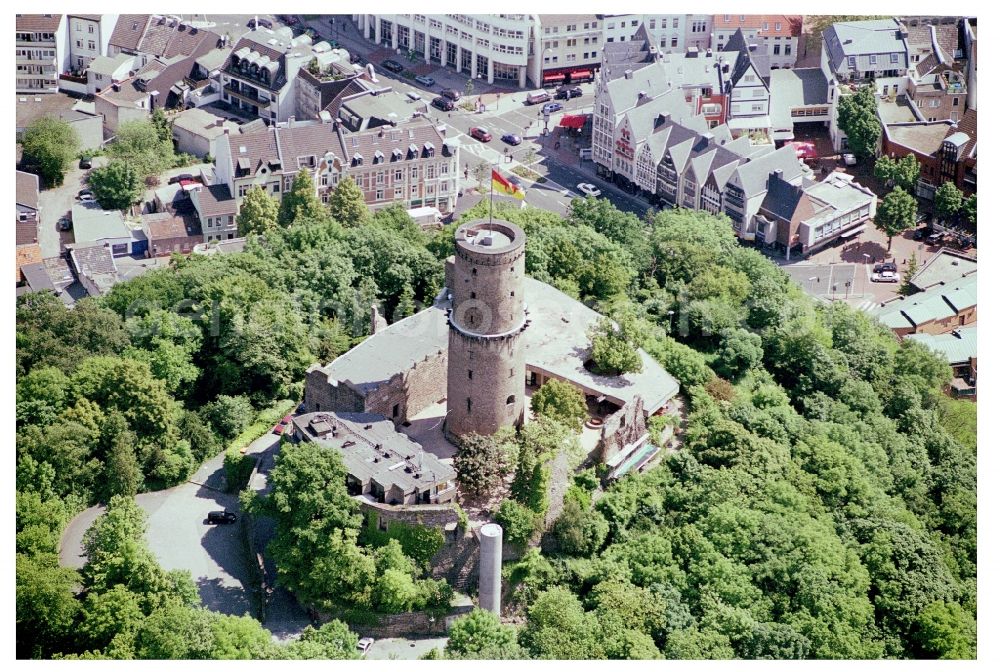 Aerial photograph Bonn - Ruins and vestiges of the former castle Godesburg in the district Alt-Godesberg in Bonn in the state North Rhine-Westphalia, Germany