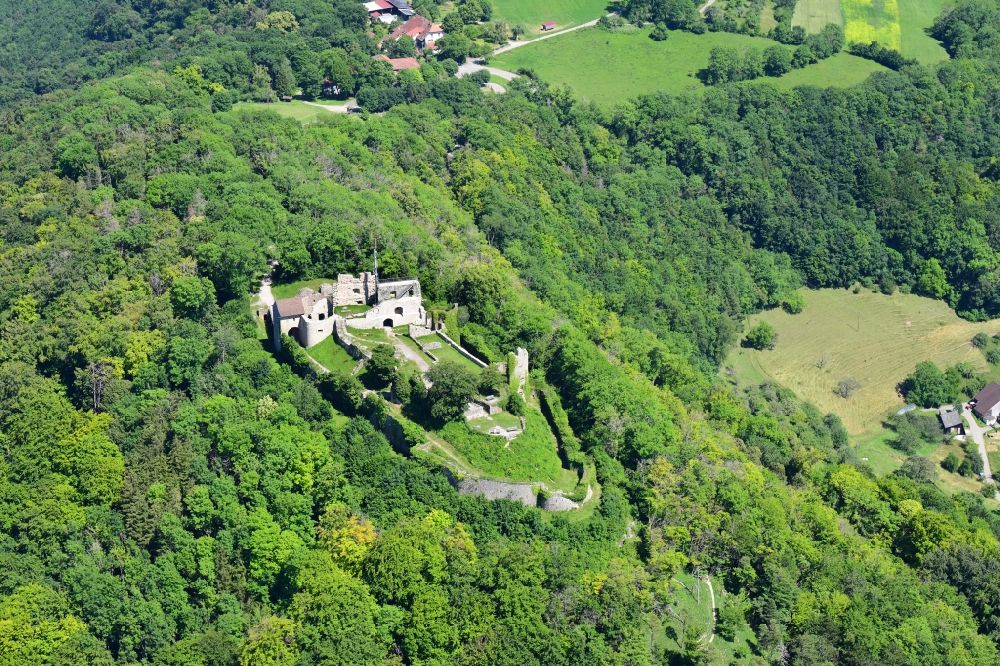 Aerial image Küssaberg - Ruins and vestiges of the former castle Kuessaburg in Kuessaberg in the state Baden-Wuerttemberg, Germany