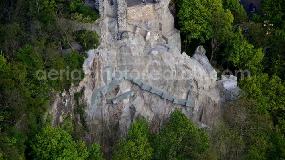 Königswinter from the bird's eye view: Ruins and remains of walls of the former castle complex of the Veste after the rock was renovated in Koenigswinter in the state of North Rhine-Westphalia, Germany