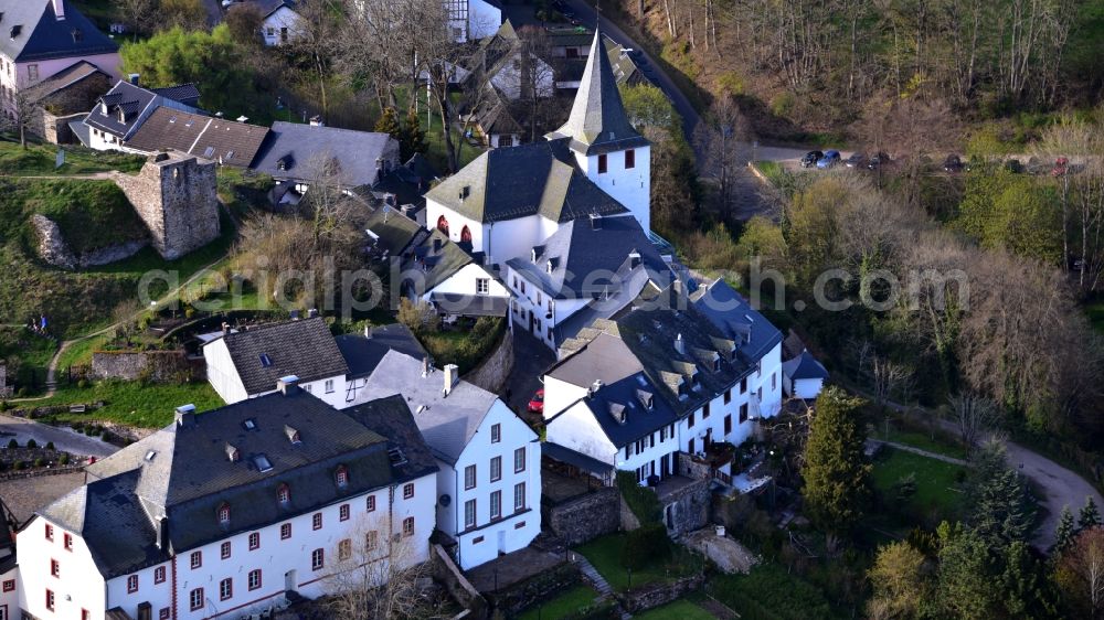 Aerial photograph Kronenburg - Ruins and vestiges of the former castle in Kronenburg in the state North Rhine-Westphalia, Germany