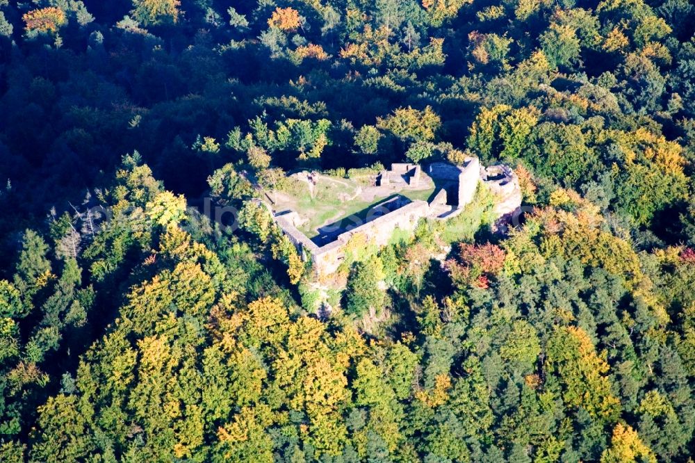 Aerial image Vorderweidenthal - Ruins and vestiges of the former castle and fortress Lindelbrunn in Vorderweidenthal in the state Rhineland-Palatinate