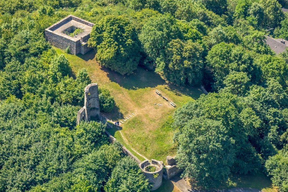 Aerial photograph Wetter (Ruhr) - Ruins and vestiges of the former castle and fortress in the district Volmarstein in Wetter (Ruhr) in the state North Rhine-Westphalia, Germany