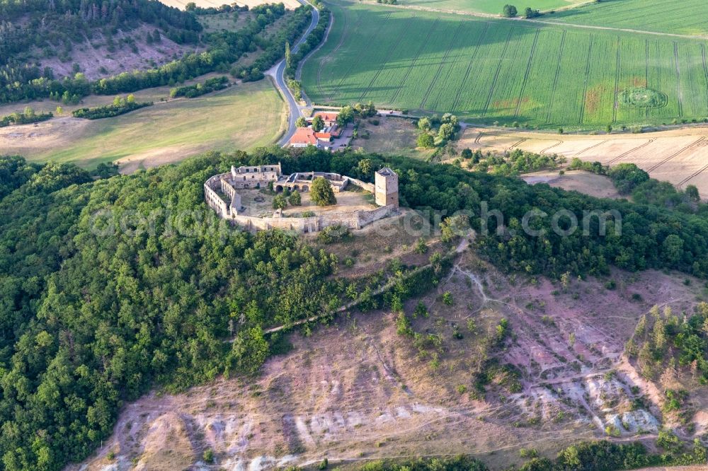 Drei Gleichen from the bird's eye view: Ruins and vestiges of the former castle and fortress Burg Gleichen on Thomas-Muentzer-Strasse in the district Wandersleben in Drei Gleichen in the state Thuringia, Germany