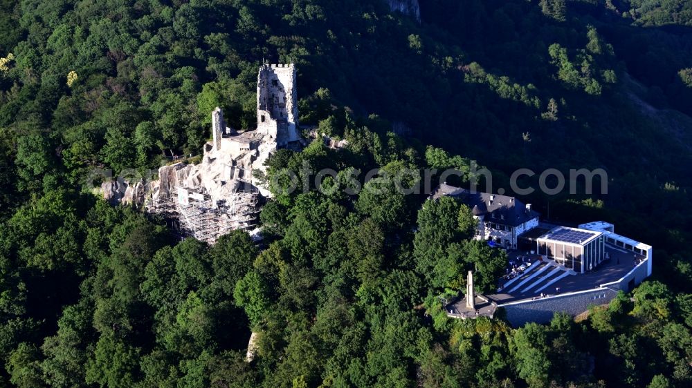 Aerial image Königswinter - Ruins and vestiges of the former castle and fortress with scaffolding for renovation and the restaurant Drachenfels on Drachenfels in Koenigswinter in the state North Rhine-Westphalia, Germany