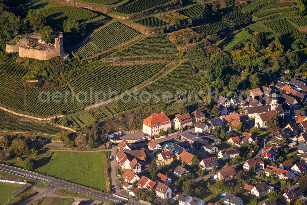 Aerial image Kenzingen - Ruins and vestiges of the former castle and fortress Hecklingen in Kenzingen in the state Baden-Wuerttemberg, Germany