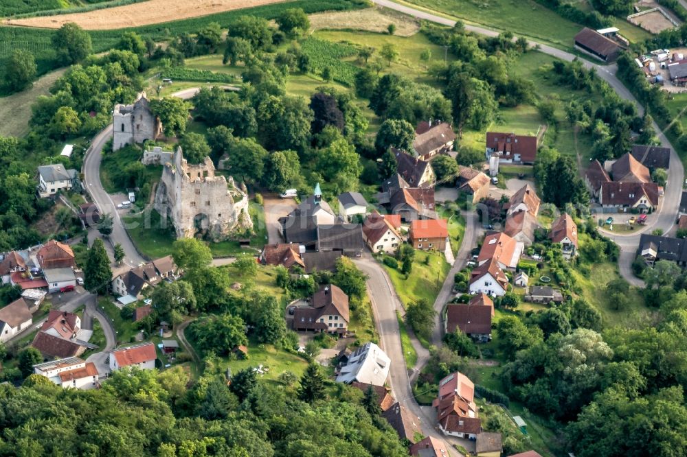 Landeck from the bird's eye view: Ruins and vestiges of the former castle and fortress in Landeck in Landeck in the state Baden-Wurttemberg, Germany