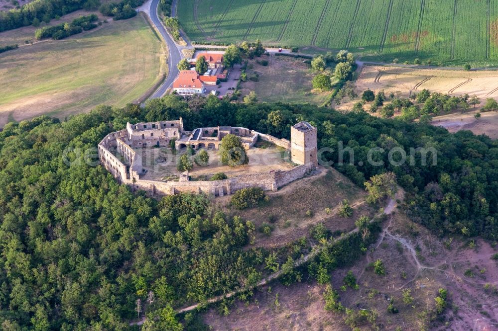 Drei Gleichen from the bird's eye view: Ruins and vestiges of the former castle and fortress Muehlburg in the district Muehlberg in Drei Gleichen in the state Thuringia, Germany