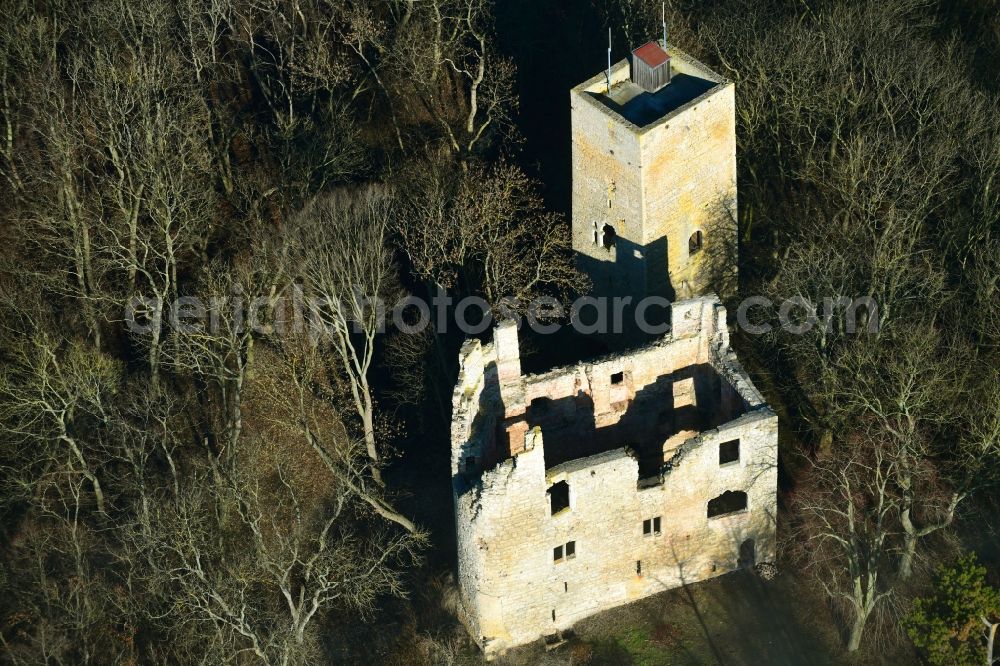 Oldisleben from the bird's eye view: Ruins and vestiges of the former castle and fortress Obere Sachsenburg in Oldisleben in the state Thuringia, Germany