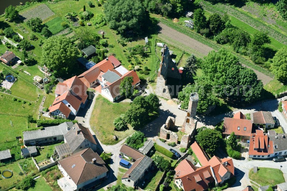 Kalbe (Milde) from the bird's eye view: Ruin and wall leftovers of the former water castle arrangement Castle to calf in calf (mildness) in the federal state Saxony-Anhalt, Germany