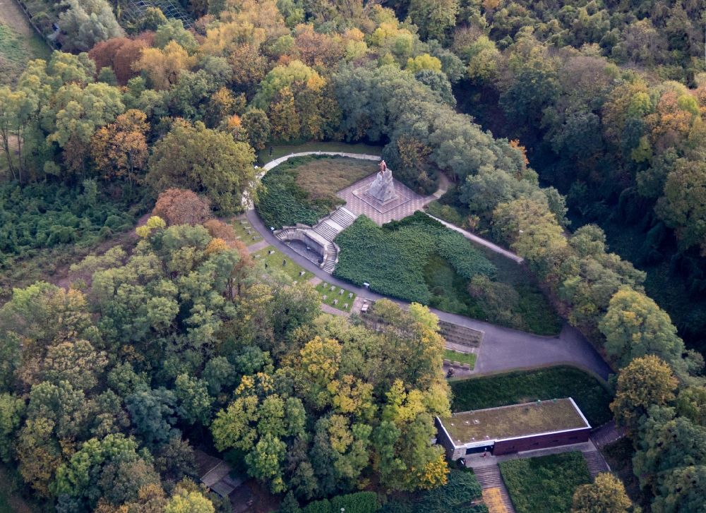 Seelow from the bird's eye view: Russian war cemetery in Seelow in the state Brandenburg, Germany