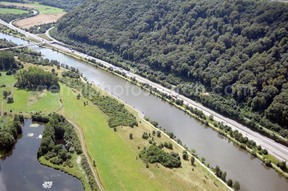 Aerial image Dillingen - Blick aus Nordwest auf den Verlauf der Saar.