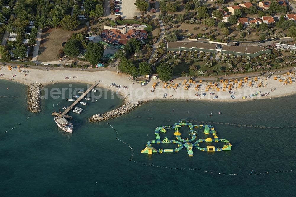 Aerial photograph Fazana - Beach landscape along the Adriatic Sea in Fazana in Istirien - Istarska zupanija, Croatia