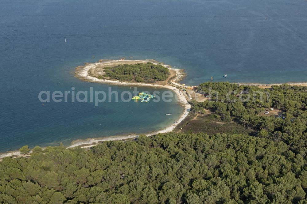 Aerial photograph Premantura - Beach landscape along the Adriatic Sea in Premantura in Istrien - Istarska zupanija, Croatia