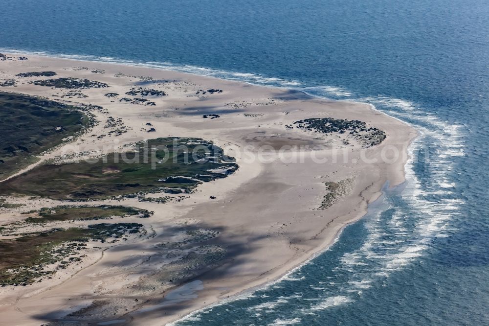 Aerial photograph Amrum - Sandy beach landscape along the coast in Norddorf in Amrum Nordfriesland in the state Schleswig-Holstein, Germany