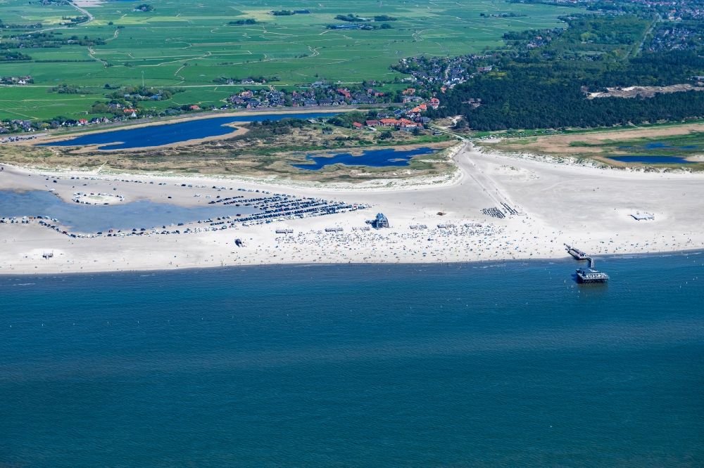 Aerial photograph Sankt Peter-Ording - Sandy beach landscape on the North Sea - coast in the district of Sankt Peter-Ording in Schleswig-Holstein