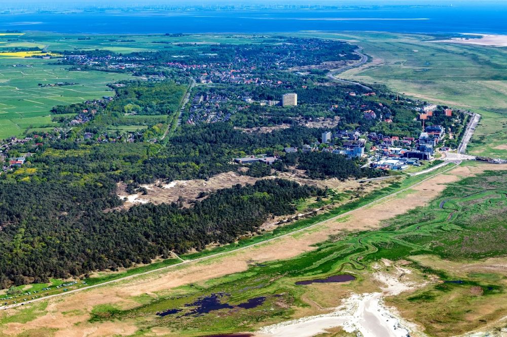 Sankt Peter-Ording from above - Sandy beach landscape on the North Sea - coast in the district of Sankt Peter-Ording in Schleswig-Holstein