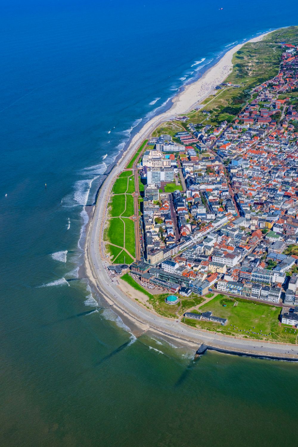 Aerial photograph Norderney - Beach landscape on the North Sea to island Norderney in the state Lower Saxony