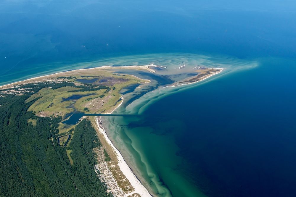 Aerial photograph Prerow - Beach landscape on the Baltic Sea in Prerow in the state Mecklenburg - Western Pomerania