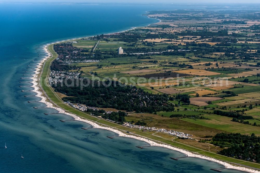 Wisch from above - Beach landscape along the on the Baltic Sea in the district Heidkoppel in Wisch in the state Schleswig-Holstein, Germany