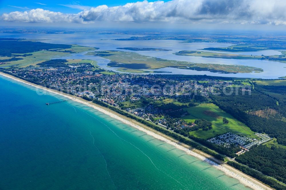 Aerial image Zingst - Beach landscape along the of Baltic Sea in Zingst in the state Mecklenburg - Western Pomerania, Germany