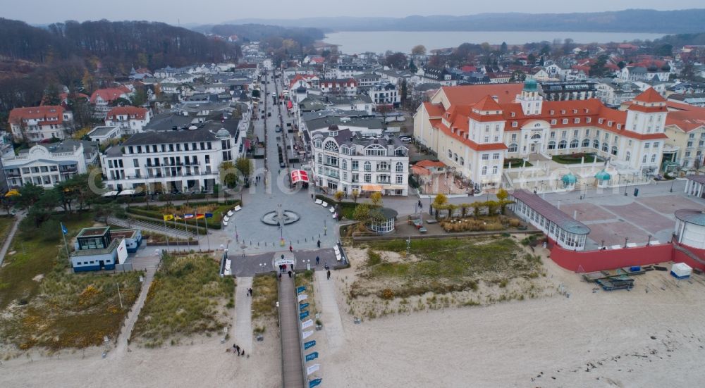 Binz from the bird's eye view: Sand and beach landscape on the pier in Binz in the state Mecklenburg - Western Pomerania