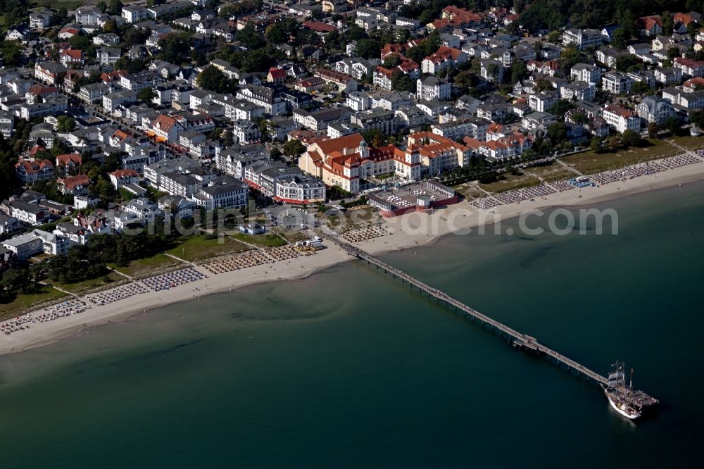 Binz from above - Sand and beach landscape on the pier in Binz in the state Mecklenburg - Western Pomerania